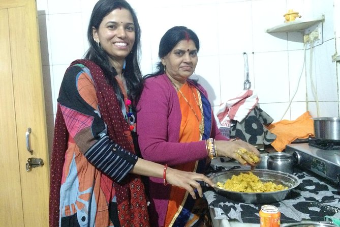Large Group / Family Vegetarian Cooking Class in Jaipur With an Expert Home Cook