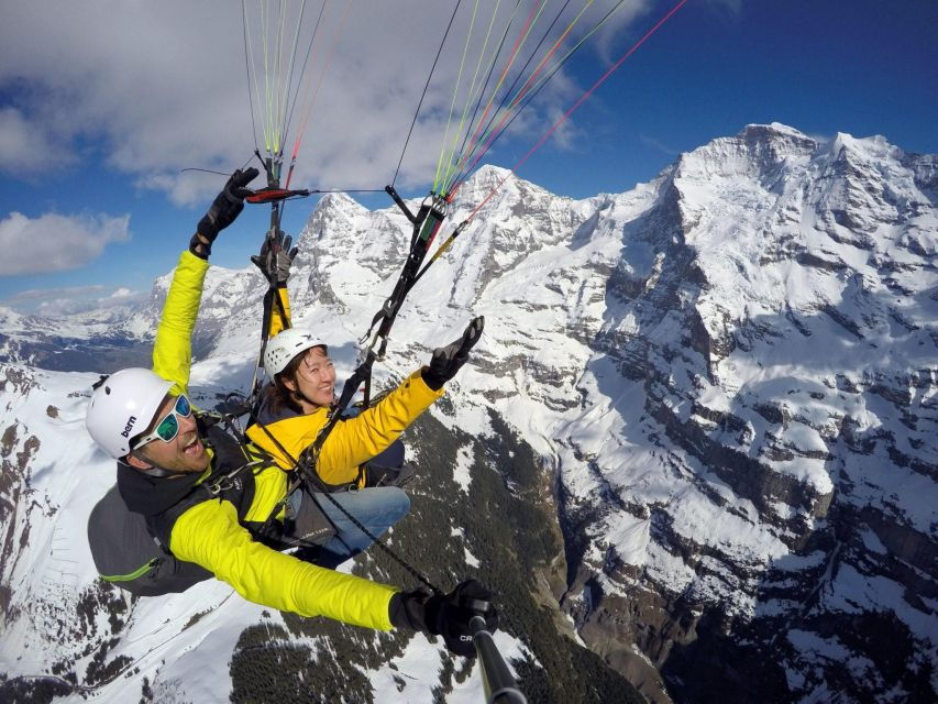Lauterbrunnen: Paragliding Past Cliffs and Waterfalls