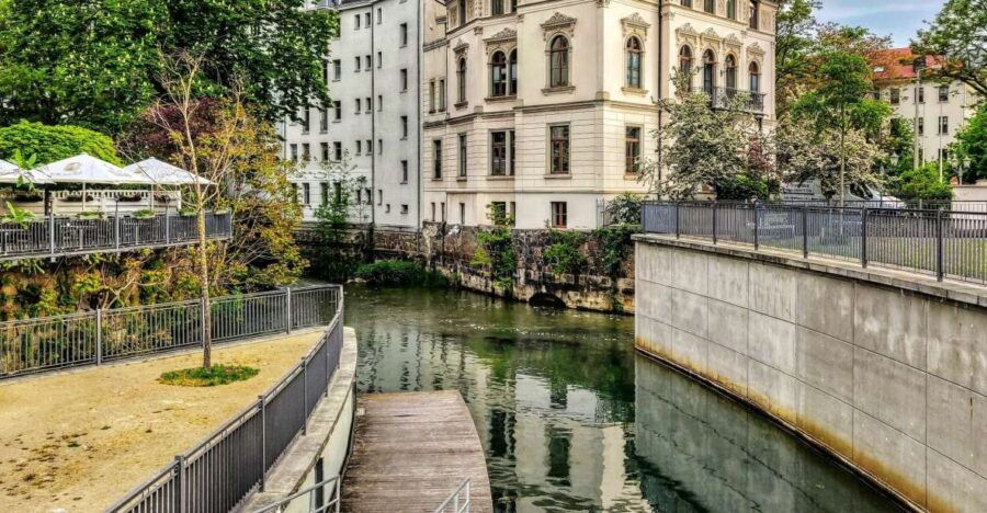 Leipzig: Surprise City Tour Guided by a Local