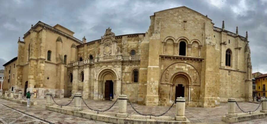 Leon: Private Tour With Cathedral Visit - Good To Know