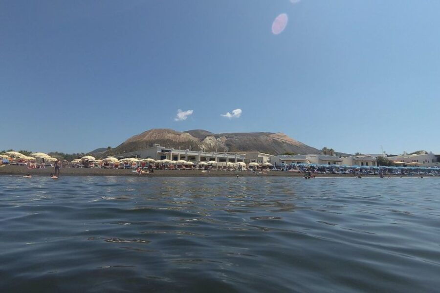 Lipari: Boat Tour of Vulcano Island With Disembarkation Stop - Good To Know