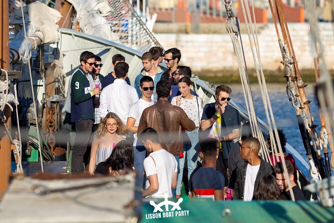 Lisbon Boat Party - Good To Know