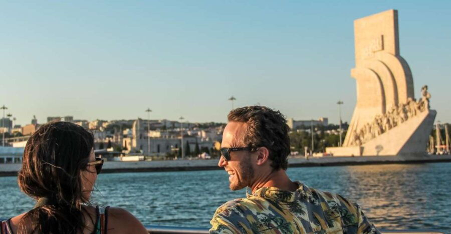 Lisbon: Cruise to the Beach With BBQ, Open Bar and Music