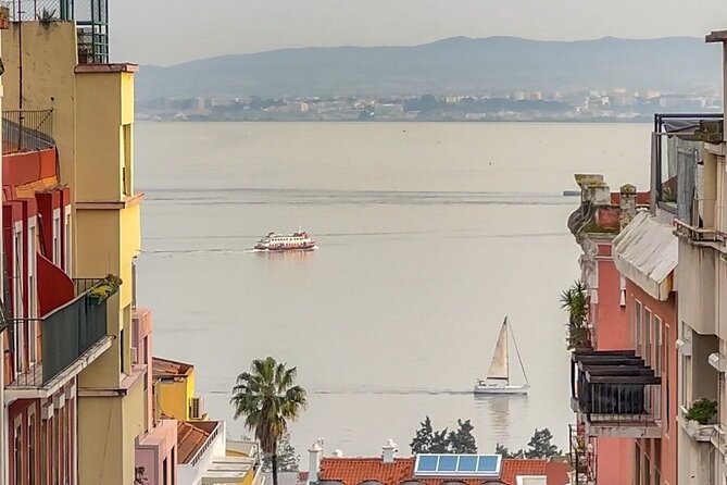 Lisbon: Custom Video Tour, 3h Walking Tour!