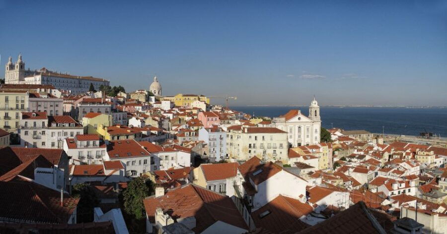 Lisbon: Historical Replica Vintage Car Tour - Good To Know