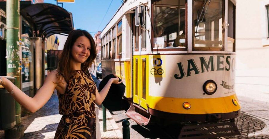 Lisbon: Local Neighborhoods Private Walking Tour With Snack - Good To Know