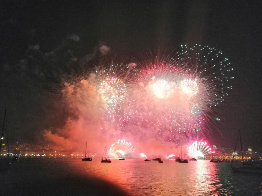 Lisbon: New Year's Eve Tagus River Cruise With Open Bar - Good To Know