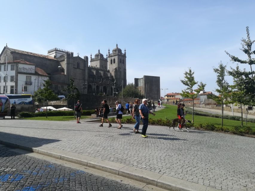 Lisbon: Porto Transfer With Obidos, Nazare, and Aveiro Tour - Good To Know