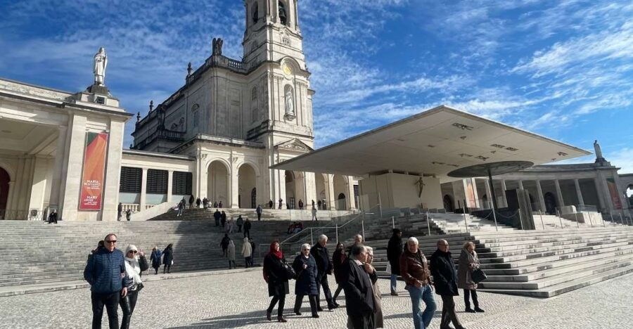Lisbon: Private Tour to Fatima, Batalha, Nazaré, & Óbidos - Good To Know