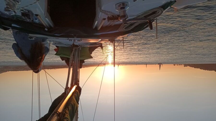 Lisbon: Sunset Cruise on the Tagus River With Welcome Drink - Good To Know