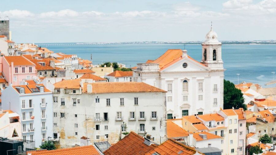Lisbon: Unlimited 4G Internet in the EU With Pocket Wi-Fi - Good To Know