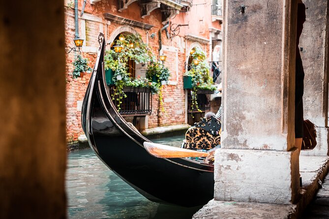 Live Venice as a Local Departing From Padua