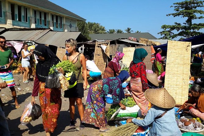 Lomboks Basket & Local Crafts Tour