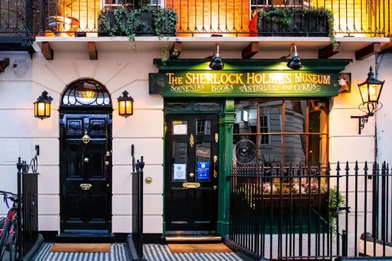 London: Sherlock Holmes Self-Guided Walking Tour