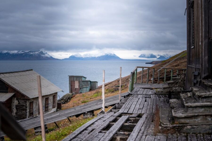 Longyearbyen: Private Guided Walking Tour - Good To Know