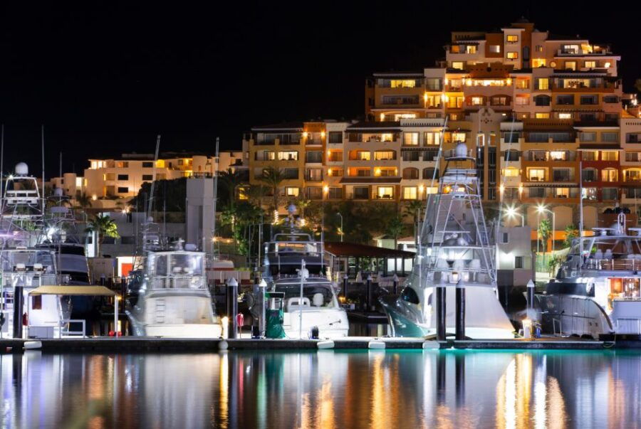 Los Cabos: Sunset and Dinner Cruise