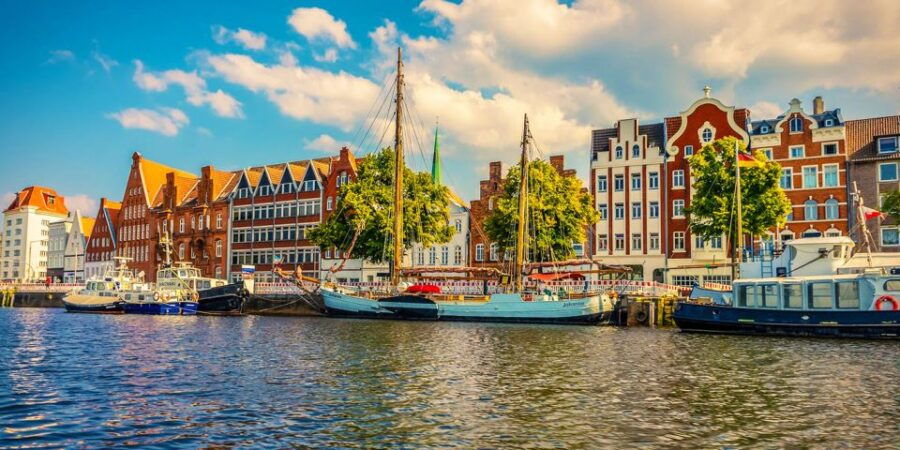 Lübeck: Self-Guided Walking Tour and Scavenger Hunt