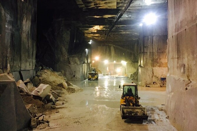 Lucca Private Day Trip to Pietrasanta and the Cararra Marble Quarries