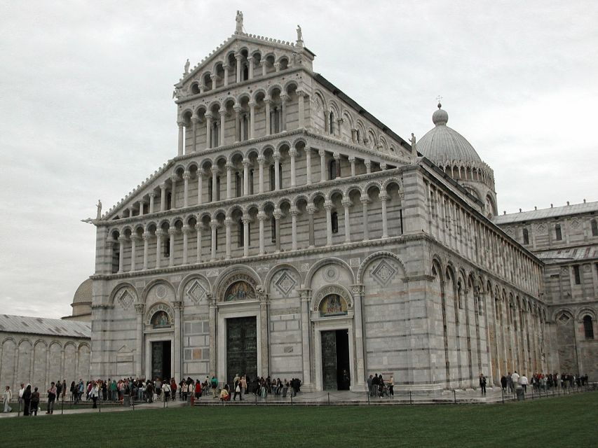 Lucca: Private Guided Walking Tour