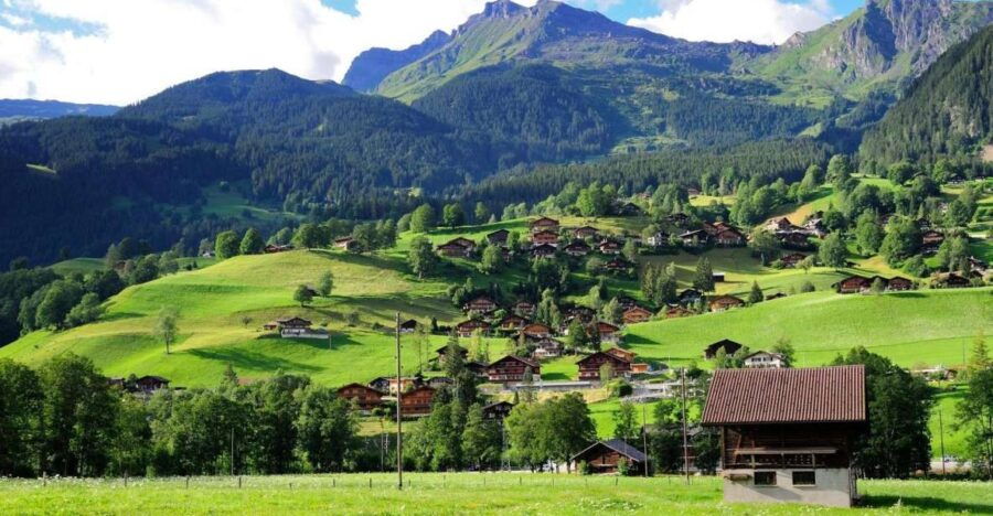 Lucerne: Interlaken and Grindelwald Day Trip
