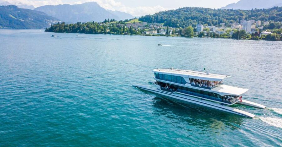 Lucerne: Round-Trip Catamaran Cruise on Lake Lucerne