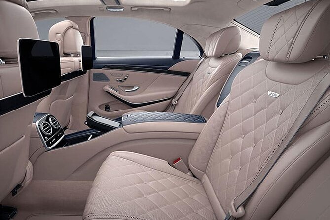 Luxury Taj Mahal Tour by Mercedes - BMW - Audi - Good To Know