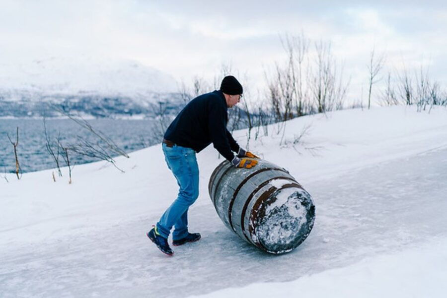Lyngseidet: Arctic Distillery Guided Whisky Tour