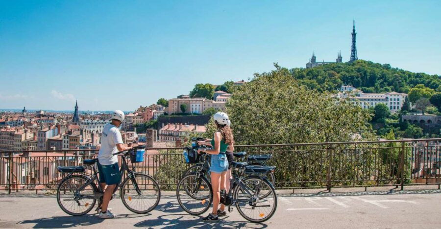 Lyon: 2-Hour Panoramic E-Bike Tour