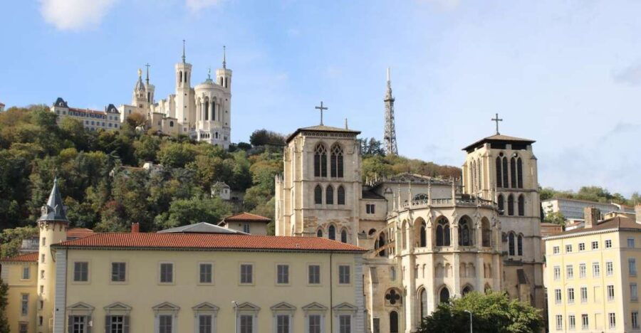Lyon: Gastro & Bouchon Culinary Delights Tour
