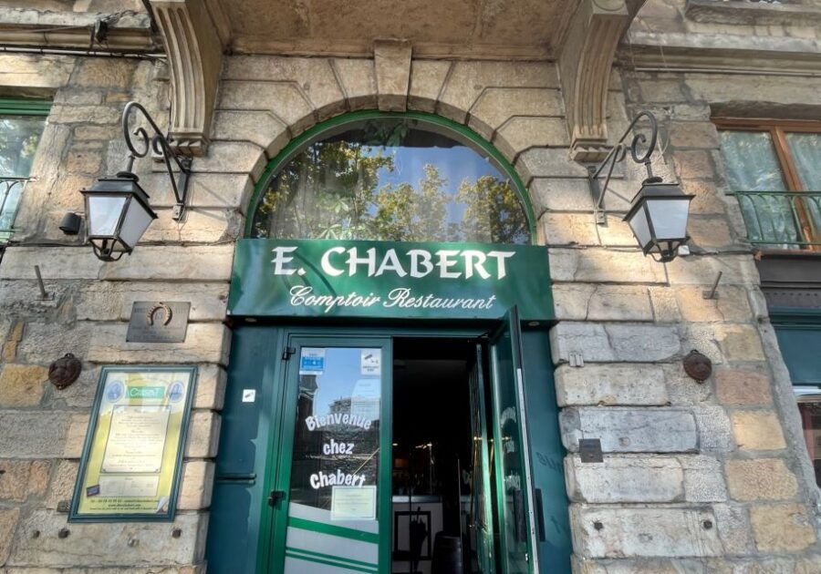 Lyon Scavenger Hunt and Sights Self-Guided Tour