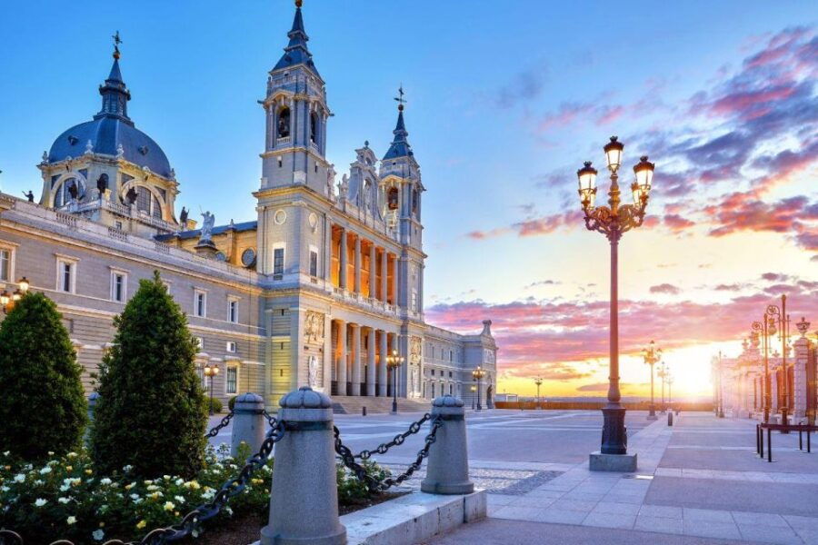 Madrid: Almudena Cathedral & Royal Palace Tour With Entry - Good To Know