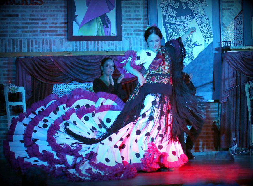 Madrid: Los Porches Flamenco Show With Tapas and Wine Ticket - Good To Know
