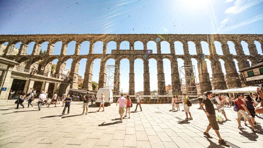 Madrid: Private 12-Hour Tour to Ávila and Segovia