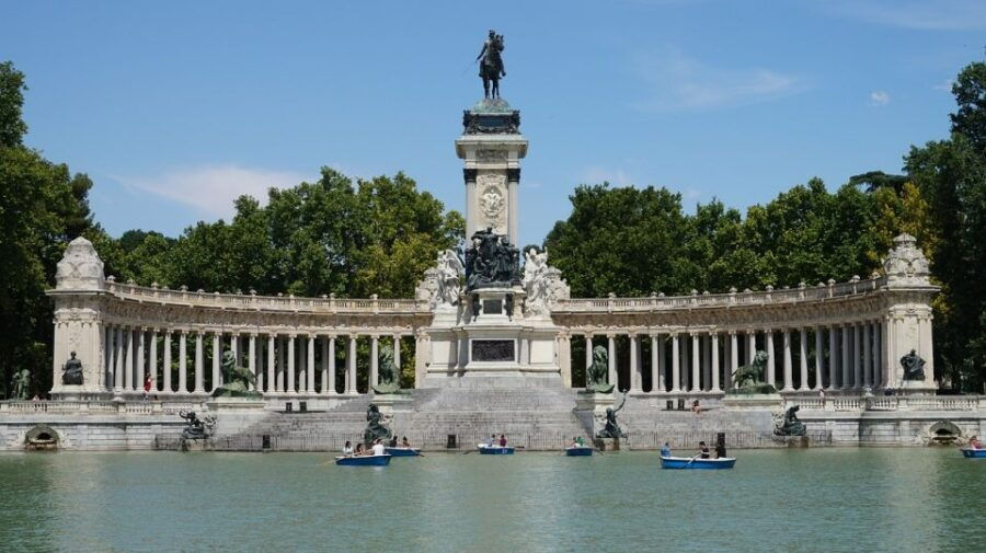Madrid: Private Guided Walking Tour - Good To Know