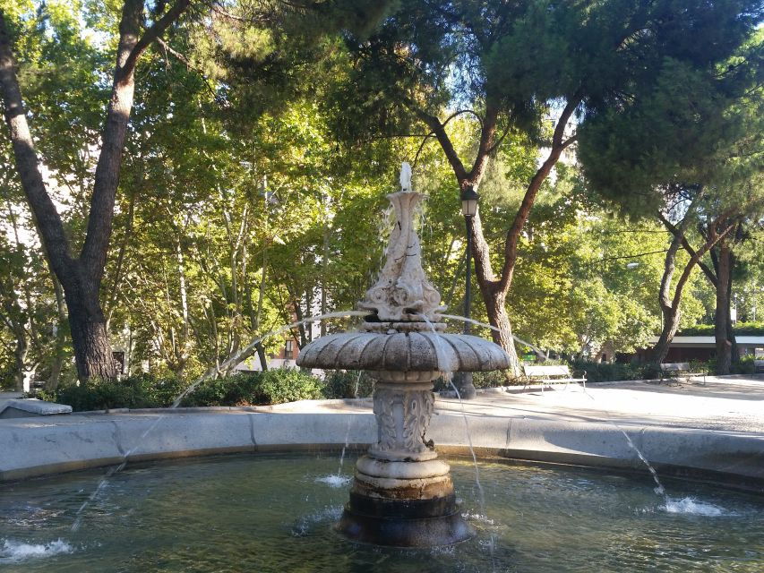 Madrid: Royal Palace Private Tour With Skip-The-Line Tickets - Good To Know