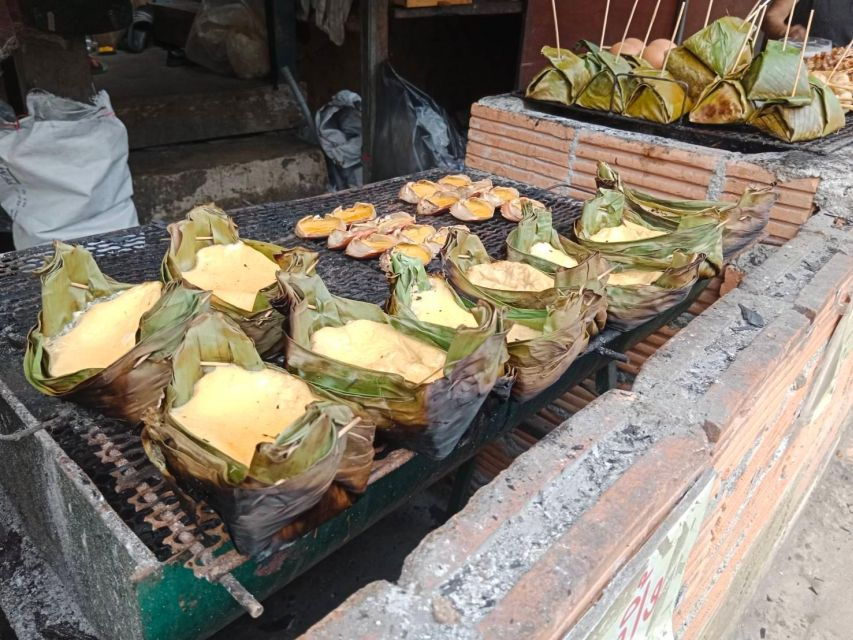 Mae Kampong Village, Hot Springs, Bor Sang Umbrellas Making