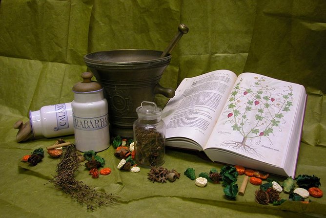 Make Your Own Bespoke Perfume in a Historic Workshop in Florence
