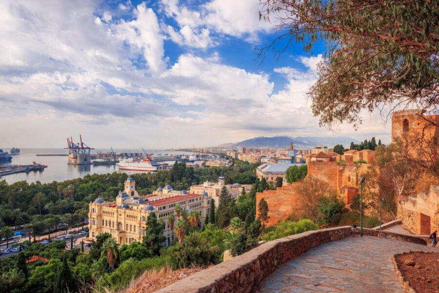 Malaga: Private Exclusive History Tour With a Local Expert - Good To Know