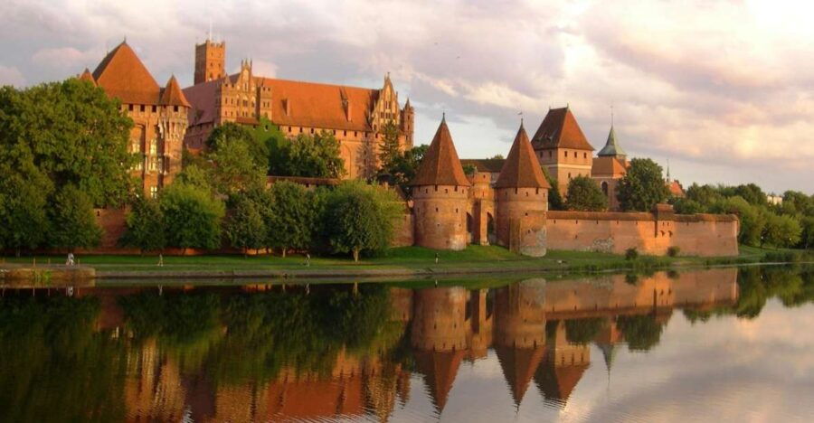 Malbork Castle Tour: 6-Hour Private Tour - Good To Know