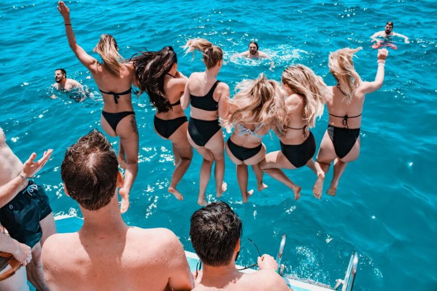 Mallorca: Boat Party With DJ, Buffet and Entertainment
