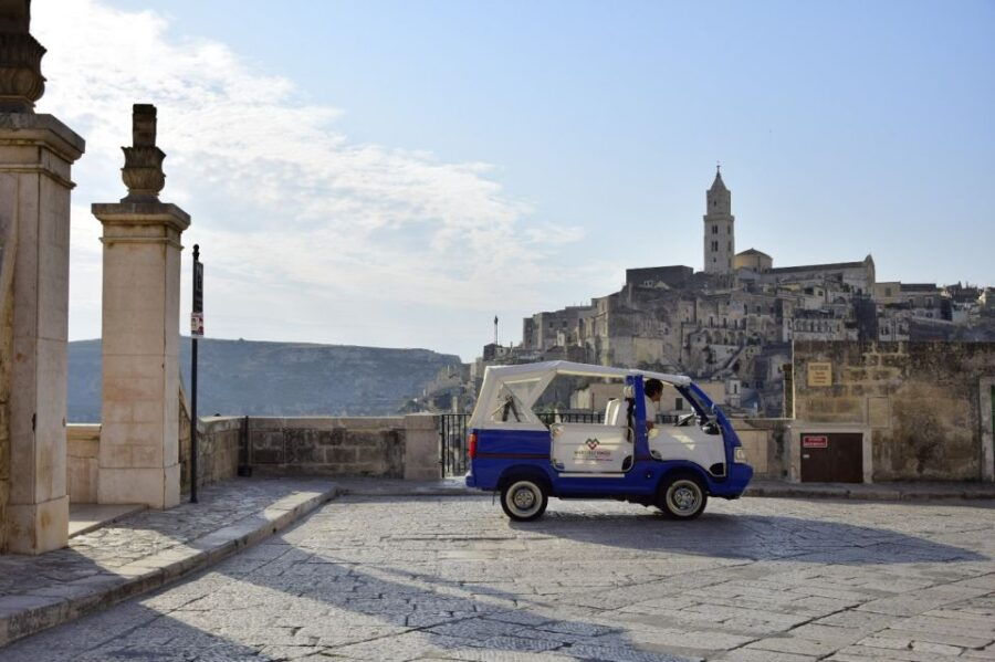 Matera: Panoramic Tuk-Tuk Tour