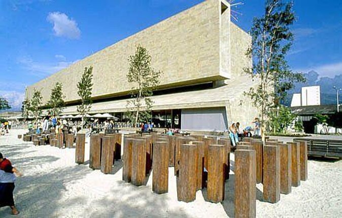 Medellín Tour: Themed Vehicles, Tram Ride and Metrocable - Good To Know