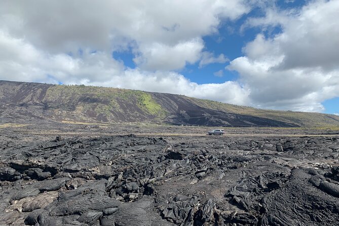 Meet in the Park – Private Volcanoes National Park Tour