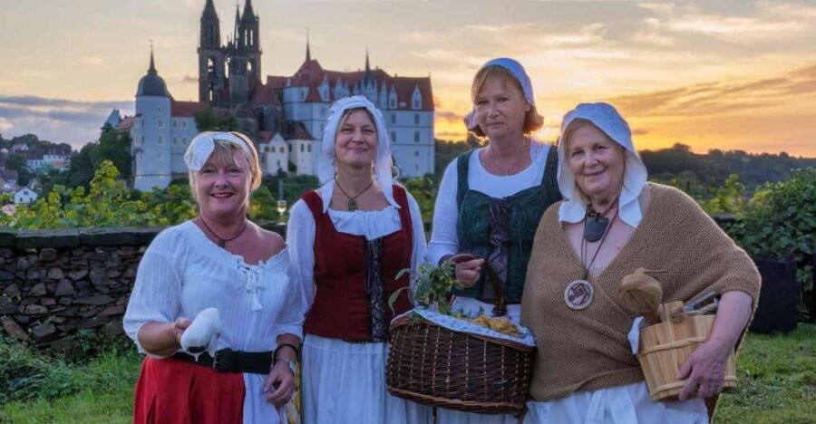 Meißen: Guided Walking Tour 'Romantic Evening Stroll' - Good To Know
