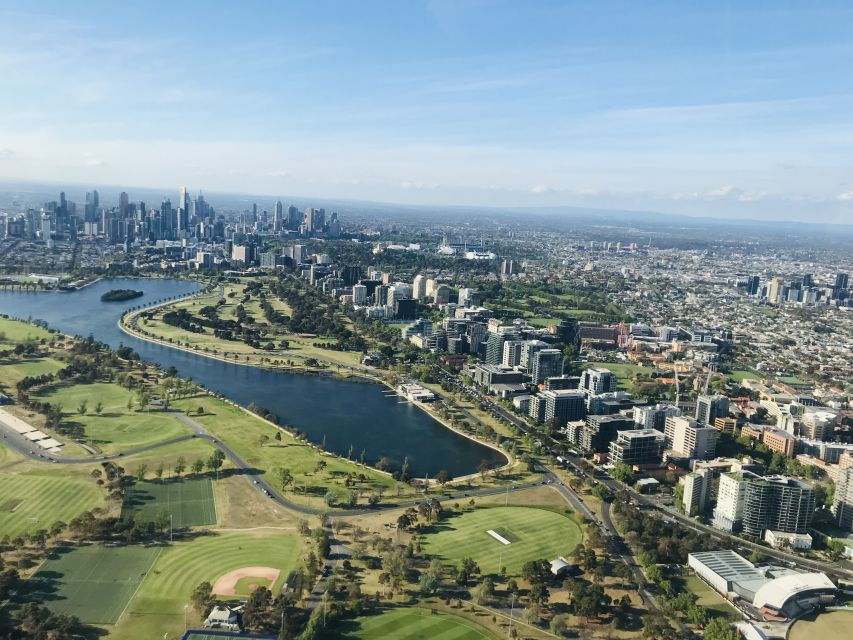 Melbourne: Private City Skyline and Bay Helicopter Ride