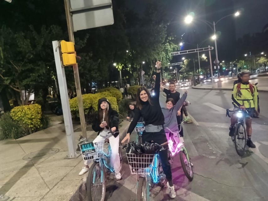 Mexico City: Lights Night Bike Ride With Snack
