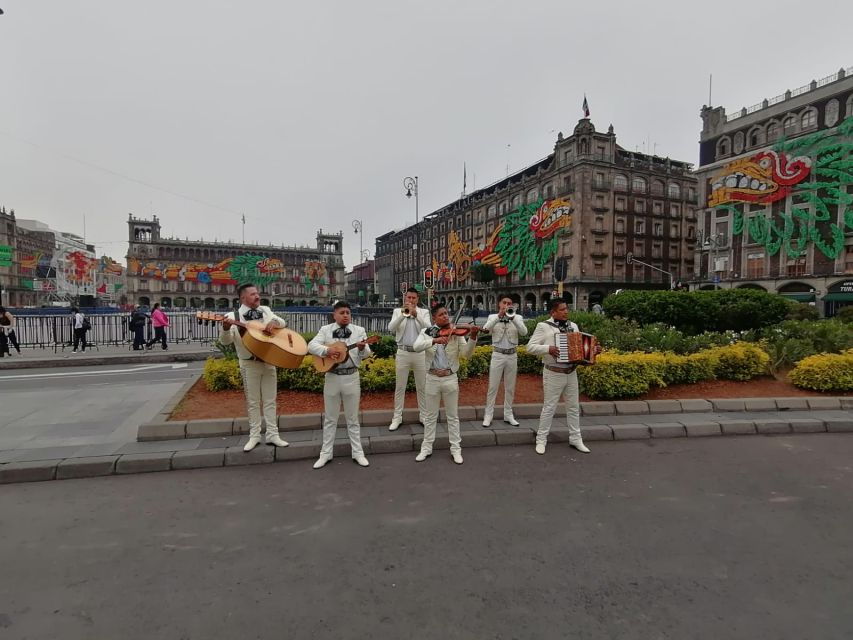 Mexico City: Mariachi Night Tour in a Panoramic Bus - Good To Know