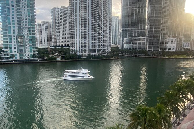 Miami 90 Min Skyline Sunset Cruise of South Beach & Venetian Islands - Good To Know