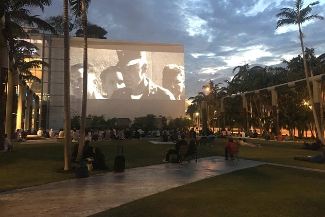 Miami Beach: Transcending Mall - Good To Know