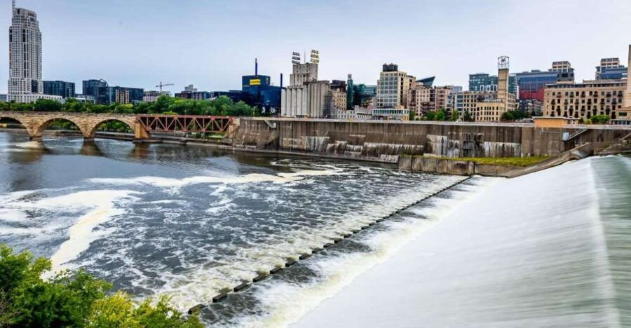 Mighty Mississippi: A Self-Guided Riverside Walking Tour